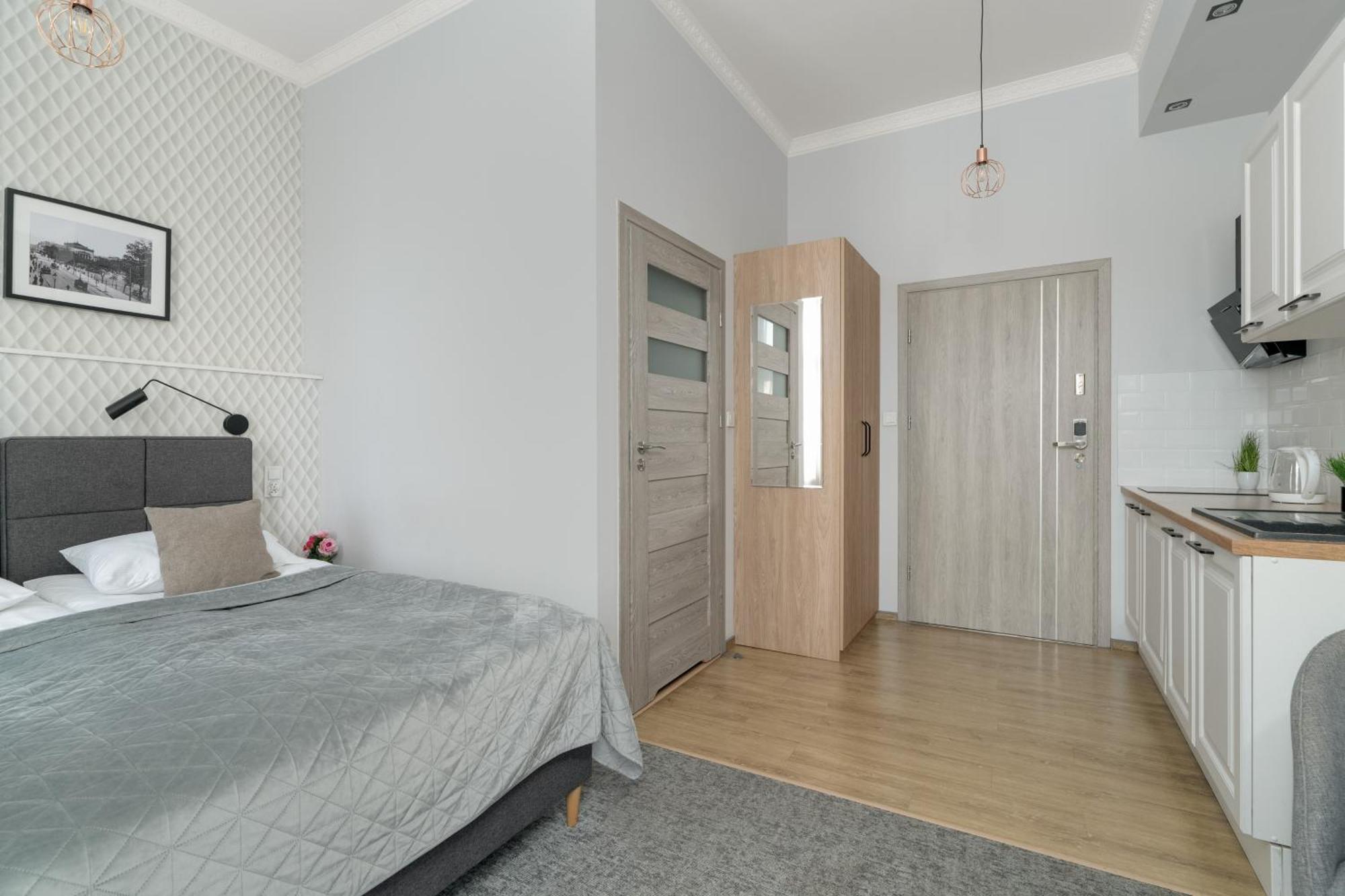 Przytulne Studia Very Berry W Poznaniu Blisko Parku By Noclegi Renters Exterior photo